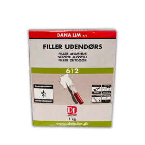 En hvid pakke med rød top viser en udendørs filler. På pakken står "DANA LIM A/S, FILLER UDENDØRS, 612, VANDRESISTANT" og anvisninger med billeder. Webadresse og vægt (1 kg) findes nederst.